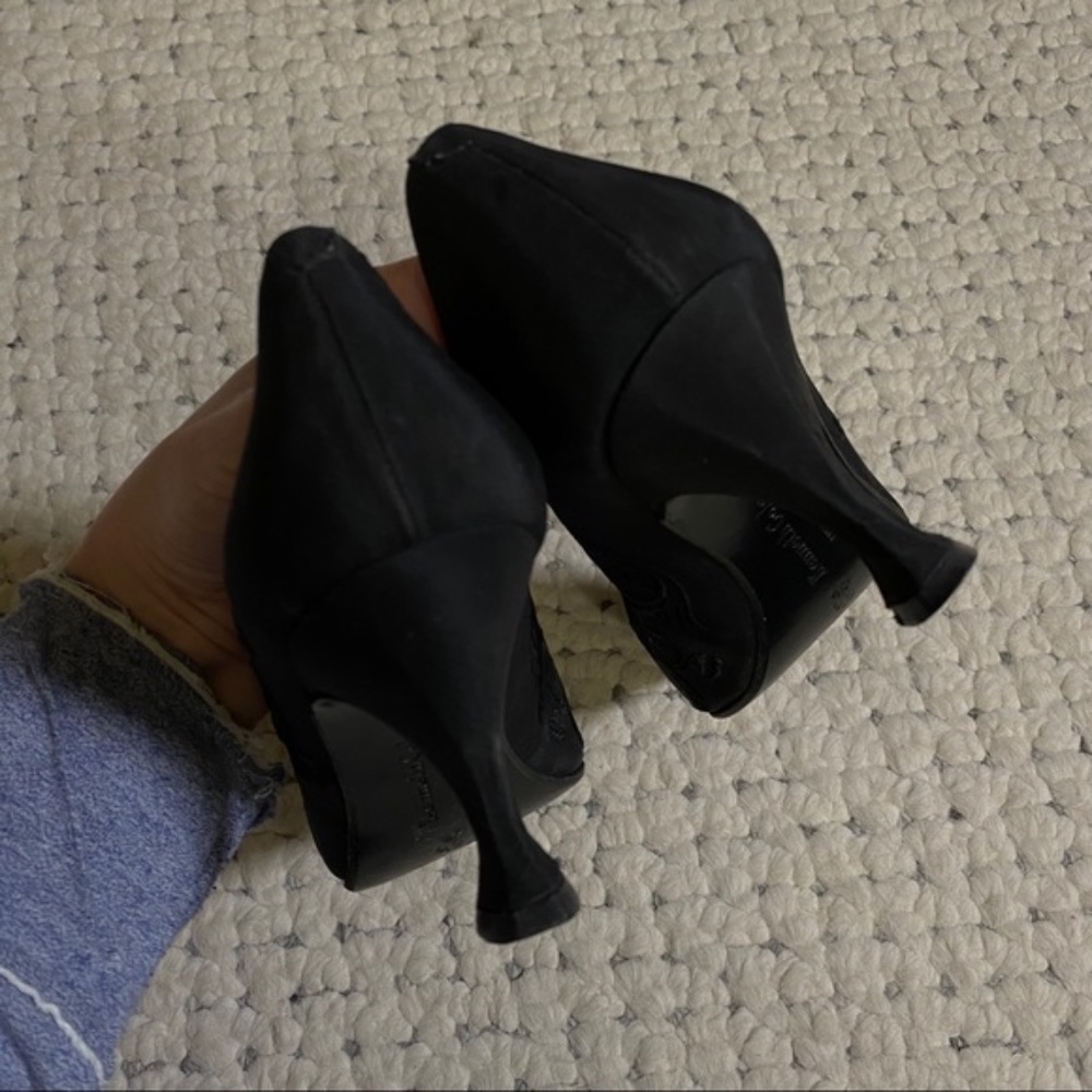 KENNETH COLE Black Embroidered Kitten Heels 6.5 1/2 - Picture 7 of 8